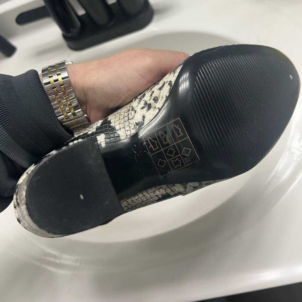 Booties - Picture 5 of 5